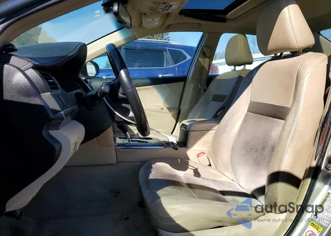 2013 Toyota Camry Hybrid z USA, uszkodzony, nr VIN 4T1BD1FK1DU094170